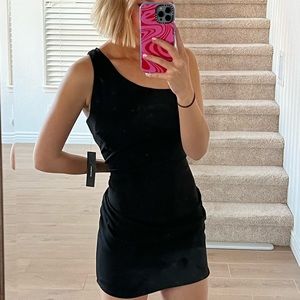 Brand new Lulu’s dress! Never worn and it’s so so cute!!!